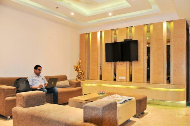 Aman Continental - 2mins From Railway Station And 5 Mins From Metro Hotel
